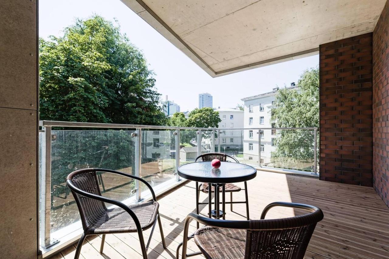 Central Apartments, Quiet With Free Parking And Ac. Tallinn Buitenkant foto