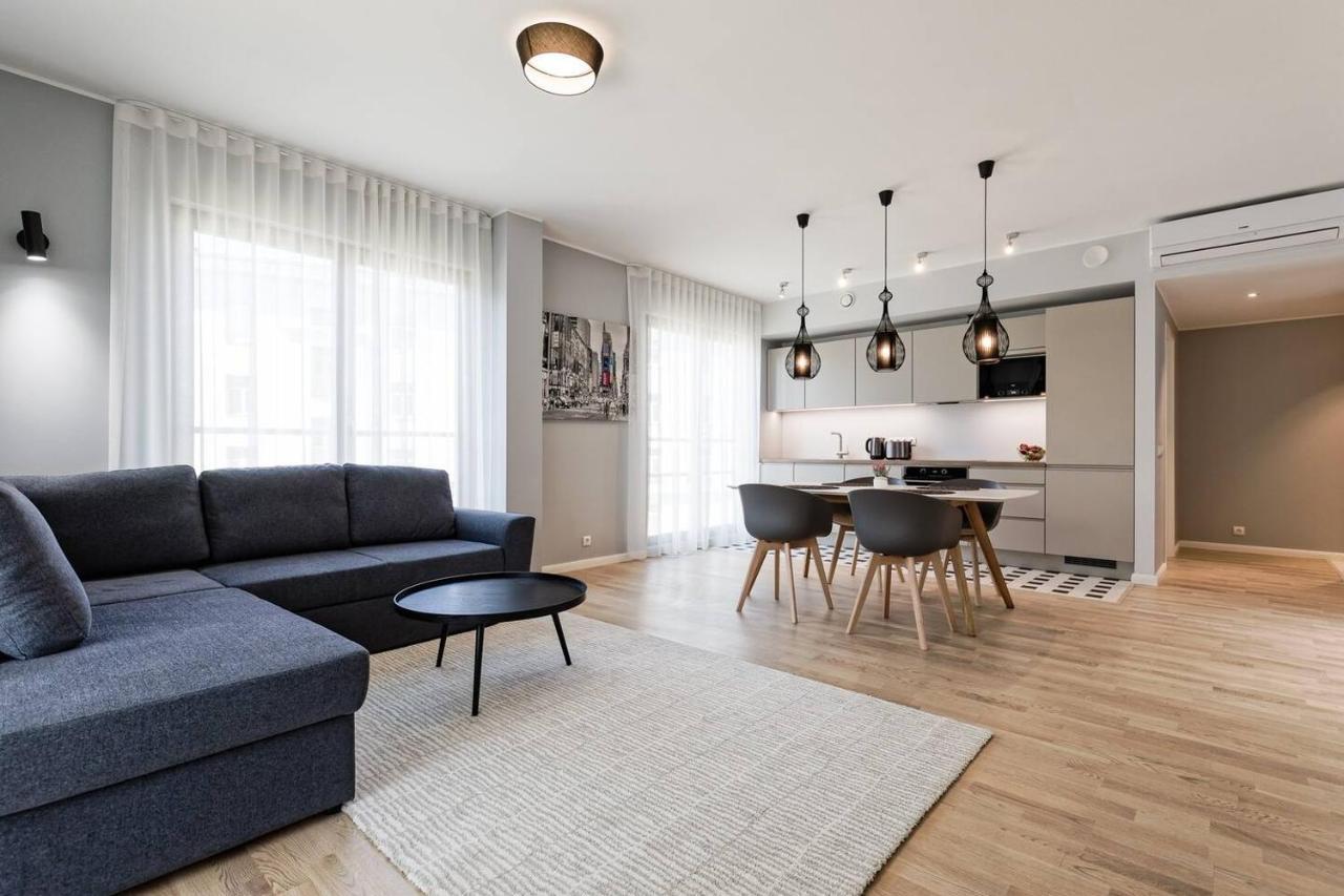 Central Apartments, Quiet With Free Parking And Ac. Tallinn Buitenkant foto