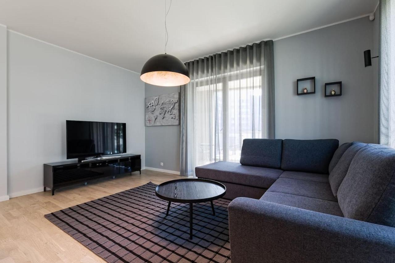 Central Apartments, Quiet With Free Parking And Ac. Tallinn Buitenkant foto