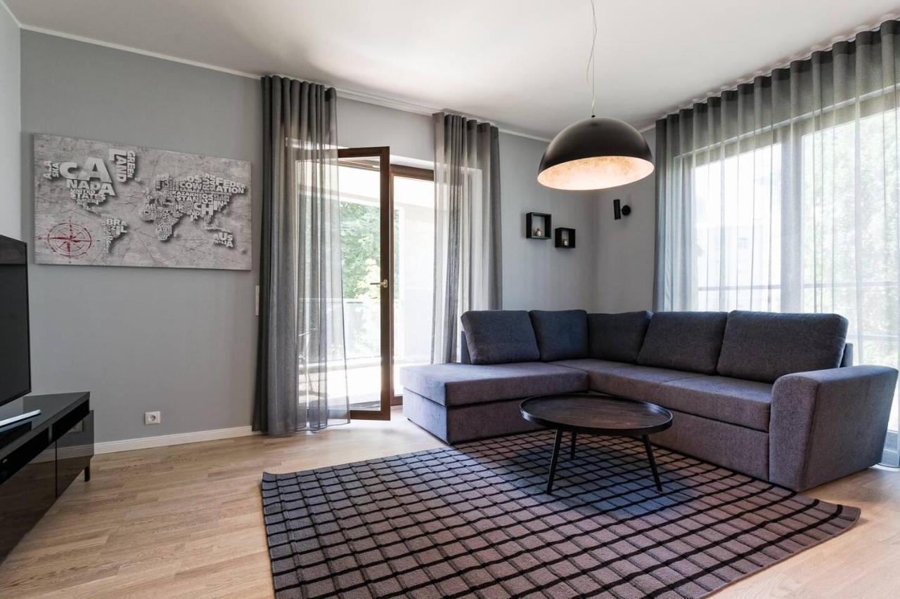 Central Apartments, Quiet With Free Parking And Ac. Tallinn Buitenkant foto