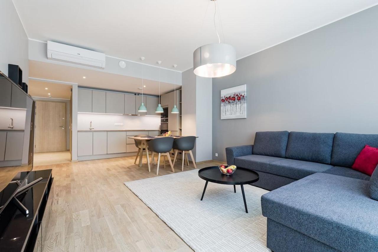 Central Apartments, Quiet With Free Parking And Ac. Tallinn Buitenkant foto