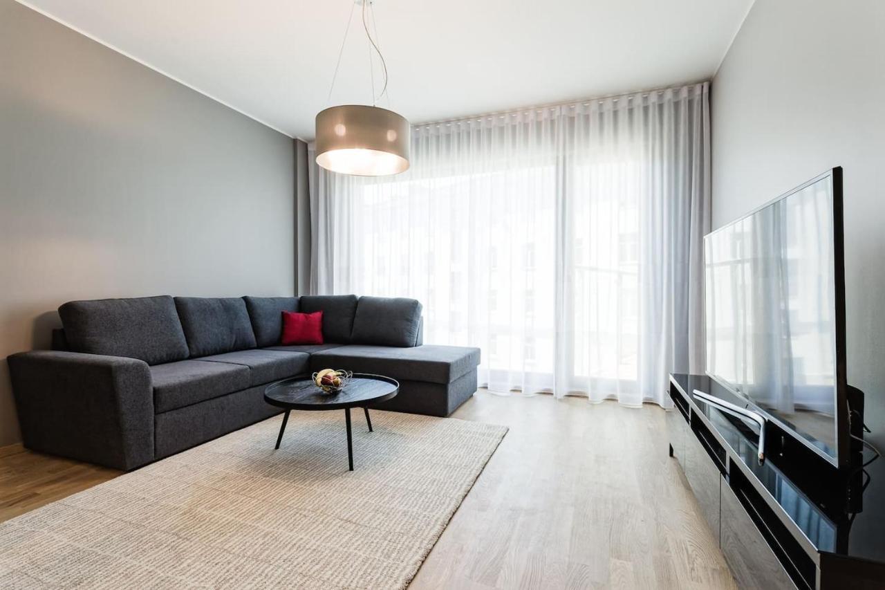 Central Apartments, Quiet With Free Parking And Ac. Tallinn Buitenkant foto