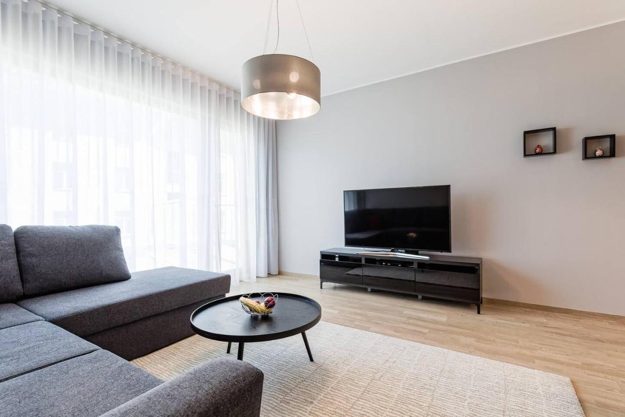 Central Apartments, Quiet With Free Parking And Ac. Tallinn Buitenkant foto