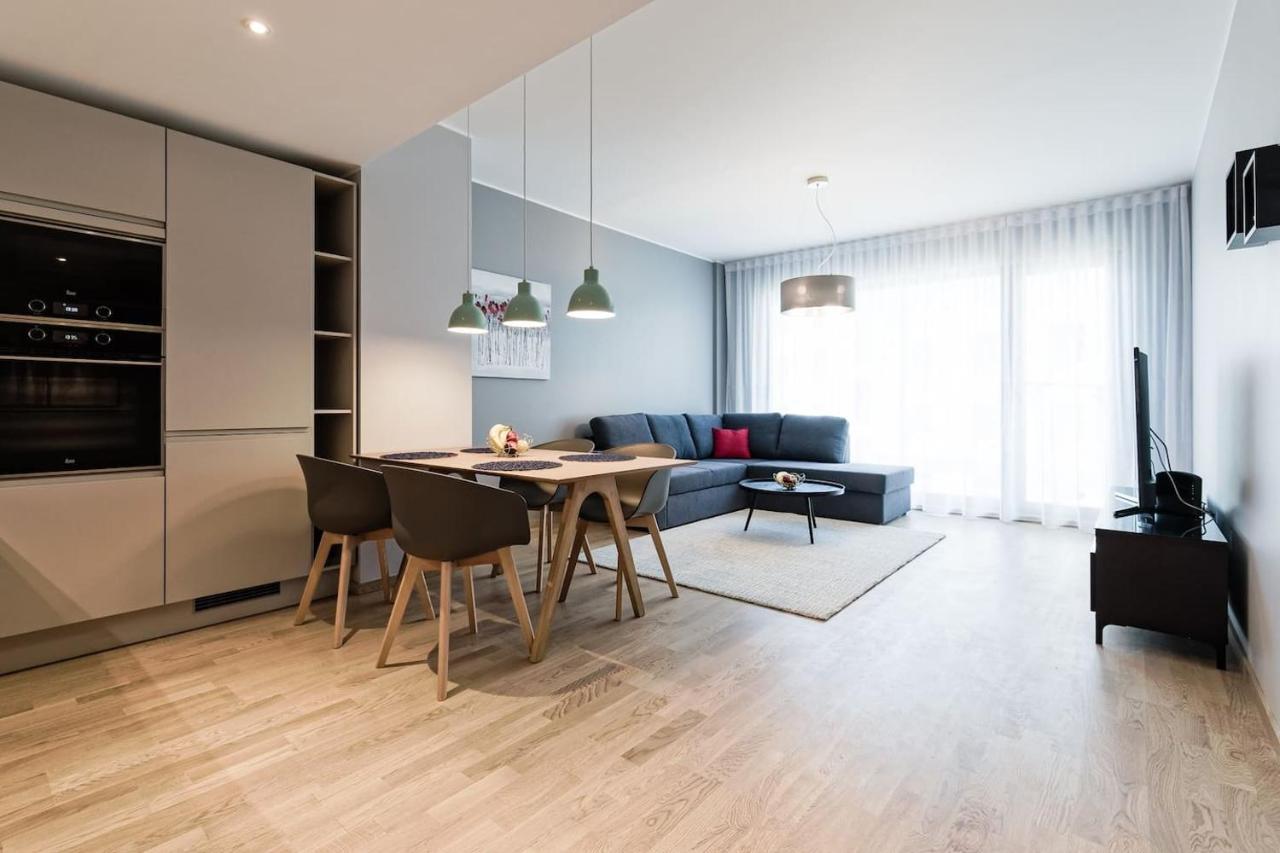 Central Apartments, Quiet With Free Parking And Ac. Tallinn Buitenkant foto