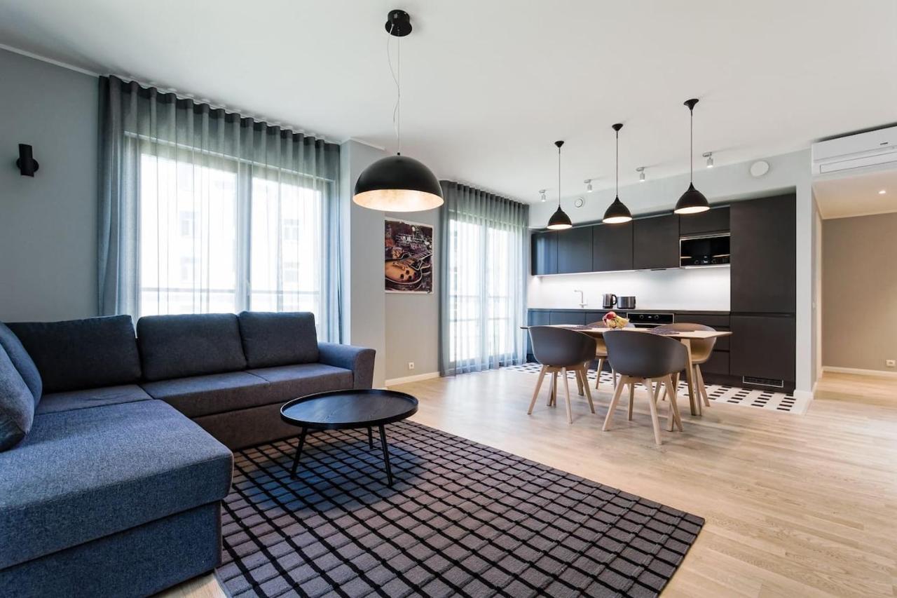 Central Apartments, Quiet With Free Parking And Ac. Tallinn Buitenkant foto